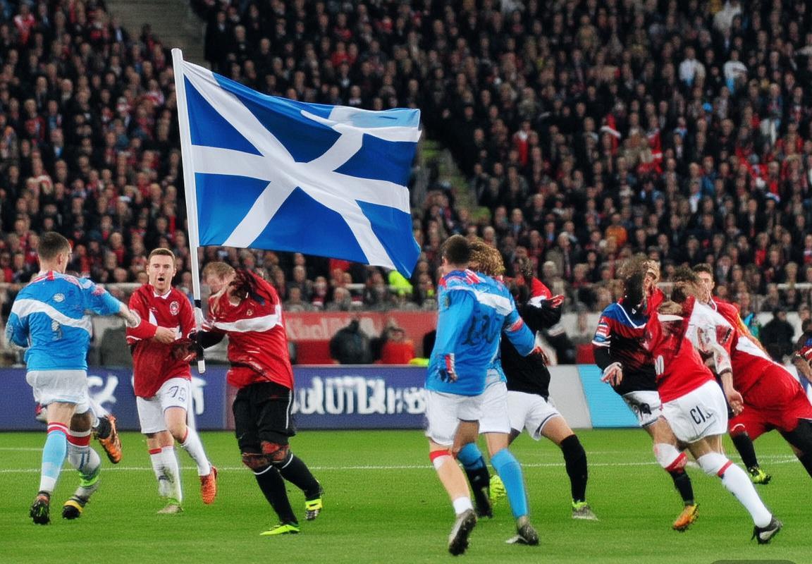 1996苏格兰VS爱沙尼亚：激情对决与足球传奇(图2)