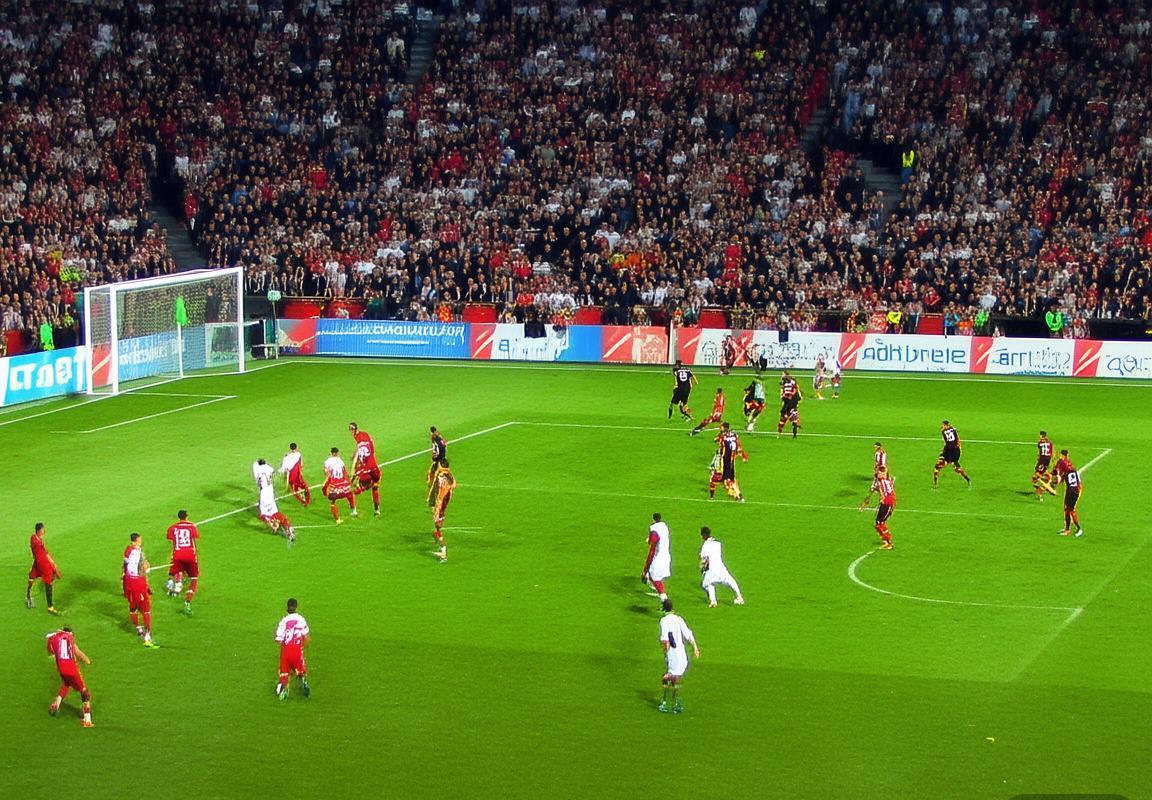 1112赛季西甲焦点战：皇马逆转桑坦德竞